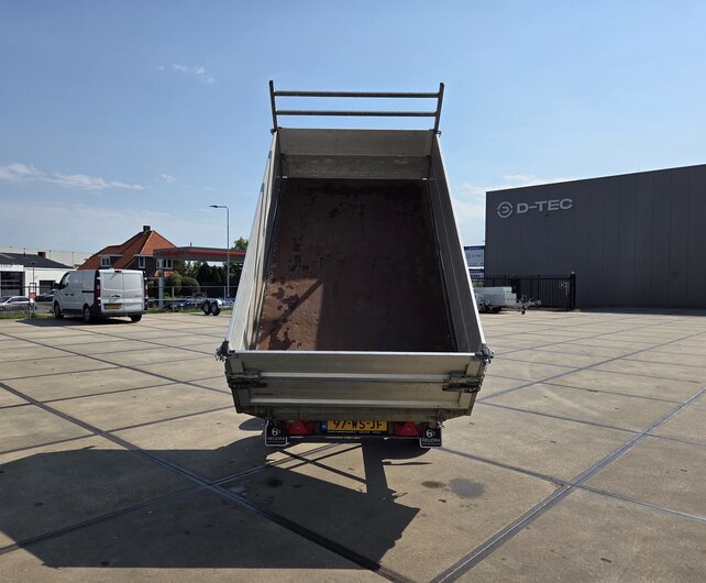 Gebruikte Saris elektrische kipper 2700kg 306x170cm met opzetborden