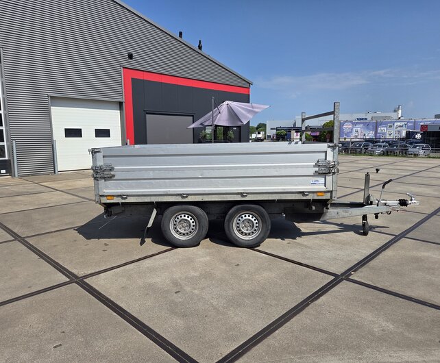 Gebruikte Saris elektrische kipper 2700kg 306x170cm met opzetborden