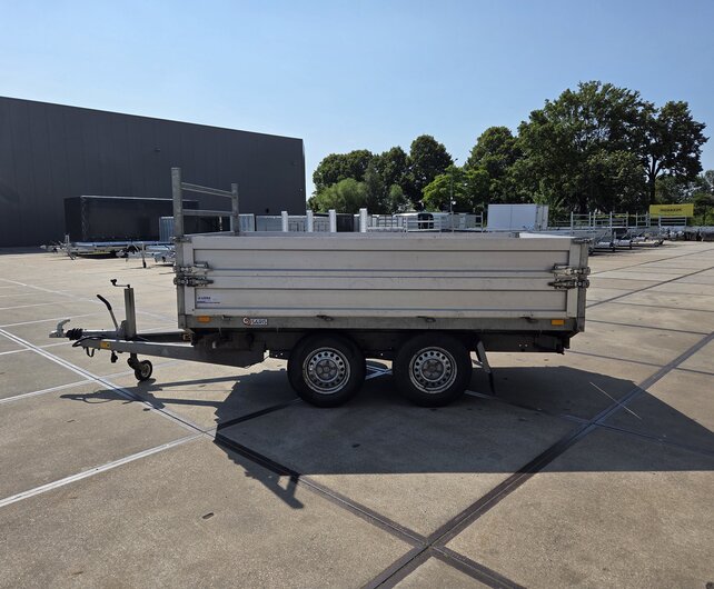 Gebruikte Saris elektrische kipper 2700kg 306x170cm met opzetborden