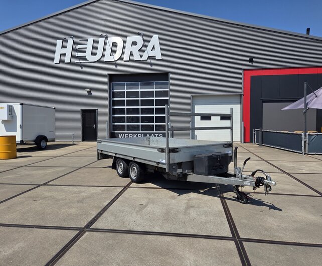 Gebruikte Henra plateauwagen 2700kg 351x185cm tandemas