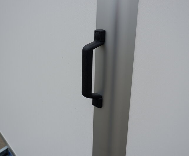 Humbaur gesloten aanhangwagen 750kg 251x132x120cm