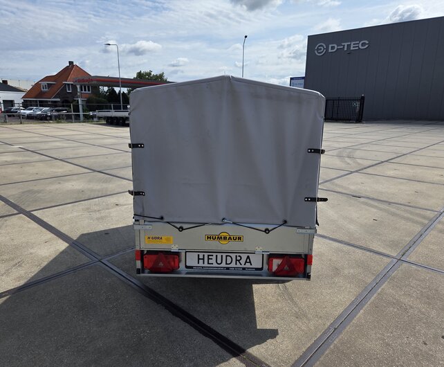 Humbaur Steely bakwagen 750kg met huif en neuswiel 205x109x100cm