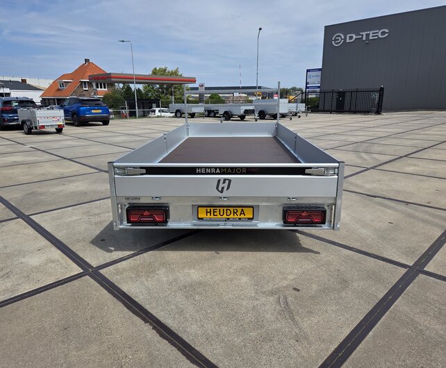 Henra plateauwagen tridemas 3500kg 453x202cm Xpert
