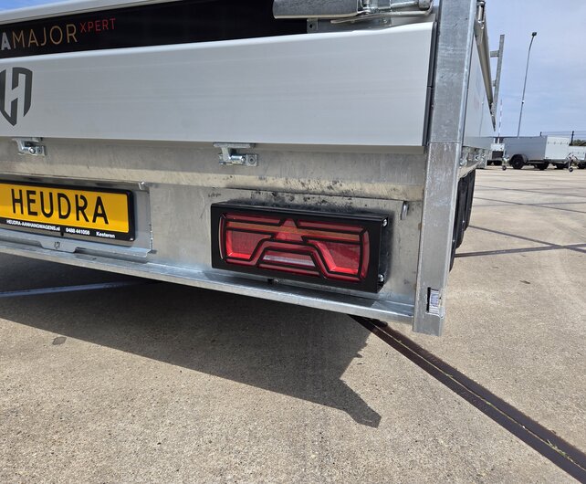 Henra plateauwagen tridemas 3500kg 453x202cm Xpert