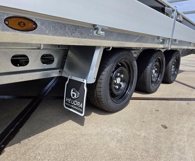Henra plateauwagen tridemas 3500kg 453x202cm Xpert