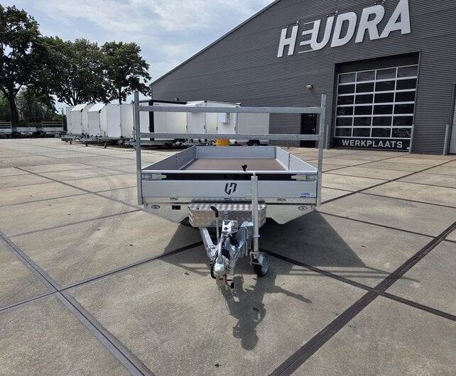 Henra plateauwagen tridemas 3500kg 453x202cm Xpert
