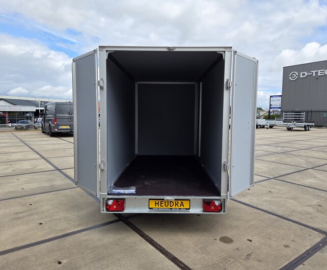 Saris gesloten aanhangwagen GO 2000kg 306x154x180cm met zijdeur