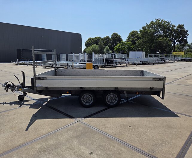 Gebruikte Henra plateauwagen 2700kg 351x185cm tandemas