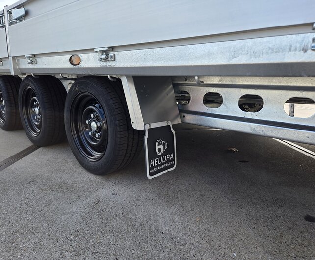 Henra plateauwagen tridemas 3500kg 703x248cm