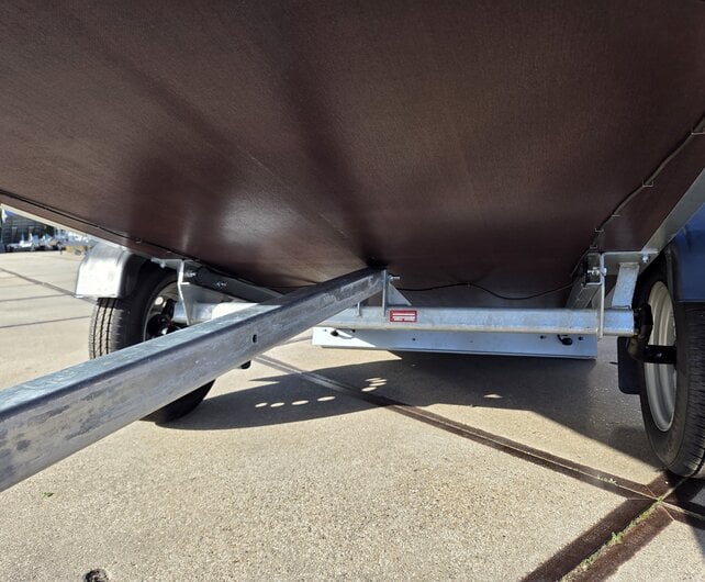 Saris KING XL 750kg bakwagen 226x126cm met gaasnet en neuswiel