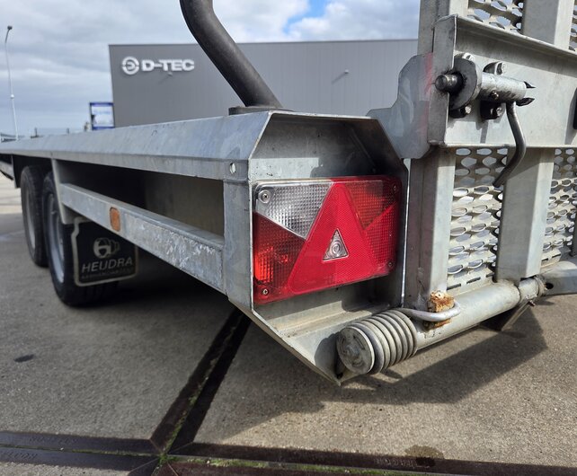 Gebruikte Hulco machinetransporter 3500kg 394x180cm