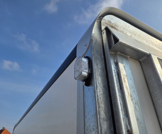 Henra gesloten aanhangwagen 1350kg 315x158x190cm Xpert met achterklep en zijdeur