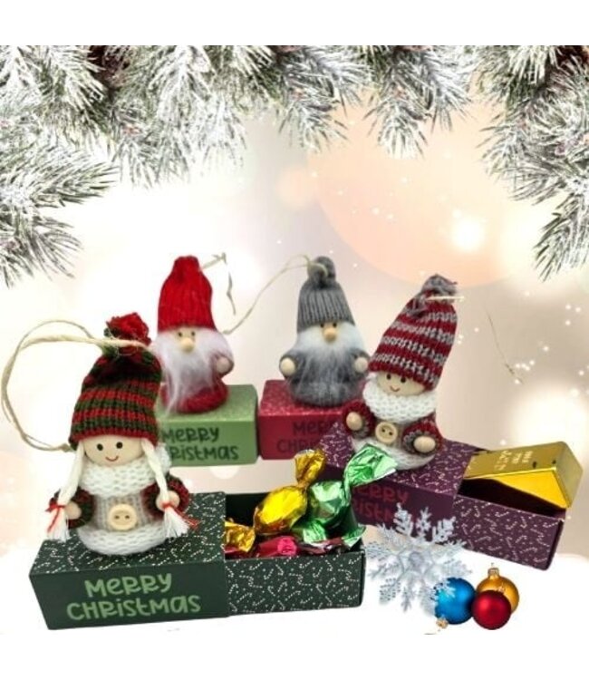 Kerstfiguur op cadeau doosje