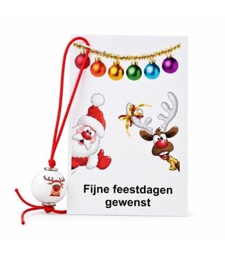 Kerstkaartje met kerstbalhangertje rendier