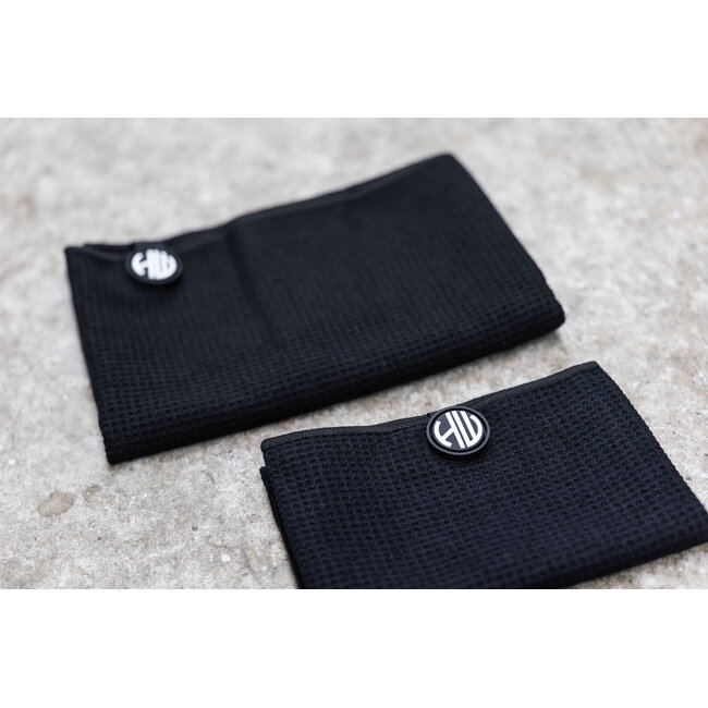 Horse Watch Grooming Towel – Magnetic Luxury Microfiber Grooming Towel | Large (50×100 cm)