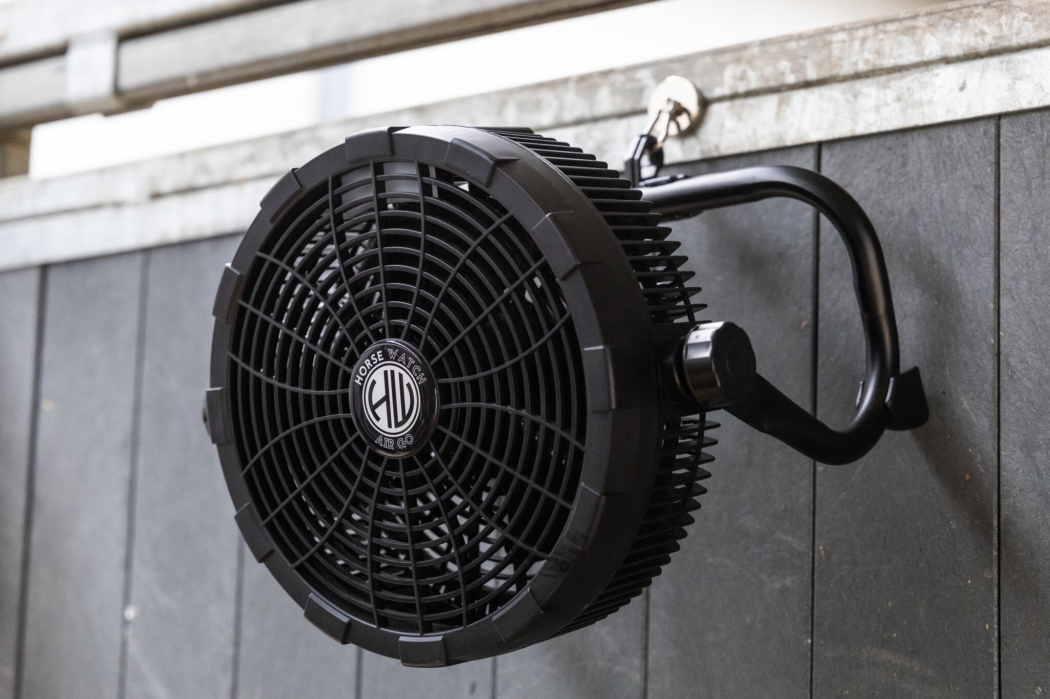 Paardenventilator in de stal: wanneer is het zinvol en waar let je op?