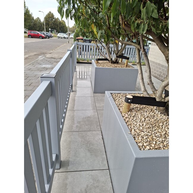 Stalen plantenbak gepoedercoat staand - op maat