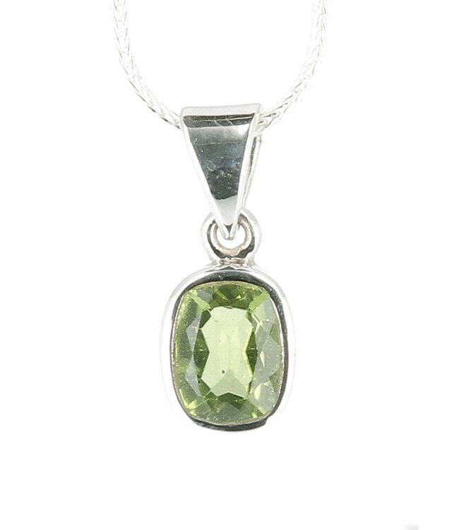 Luma Creation Pendentif péridot rectangle cerclé Ag925