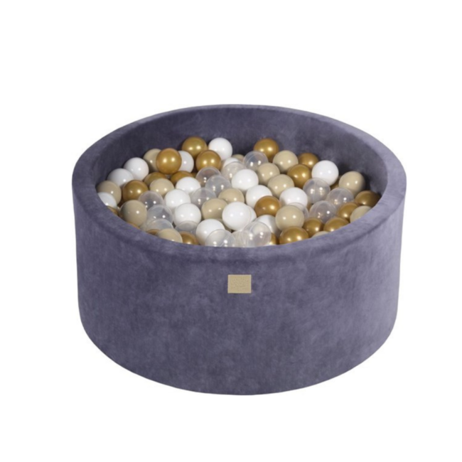 Transparent ball pit balls with a stylish look. Safe, BPA-free, and perfect for endless fun.