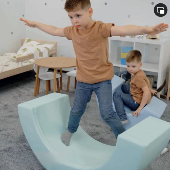 Soft play foam blokken set in zachte pastel regenboogkleuren voor kinderen