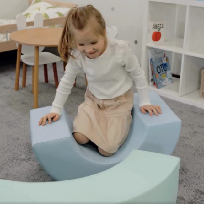 Soft play foam blokken set in zachte pastel regenboogkleuren voor kinderen