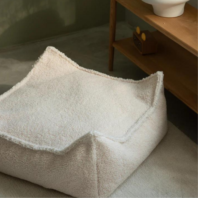 Quadratischer Sitzsack Ottoman aus weichem Teddystoff – Farbe Cream White