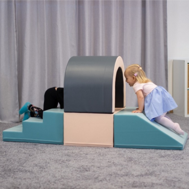 Pastelkleurige foam tunnelset voor fantasierijk en actief spelplezier