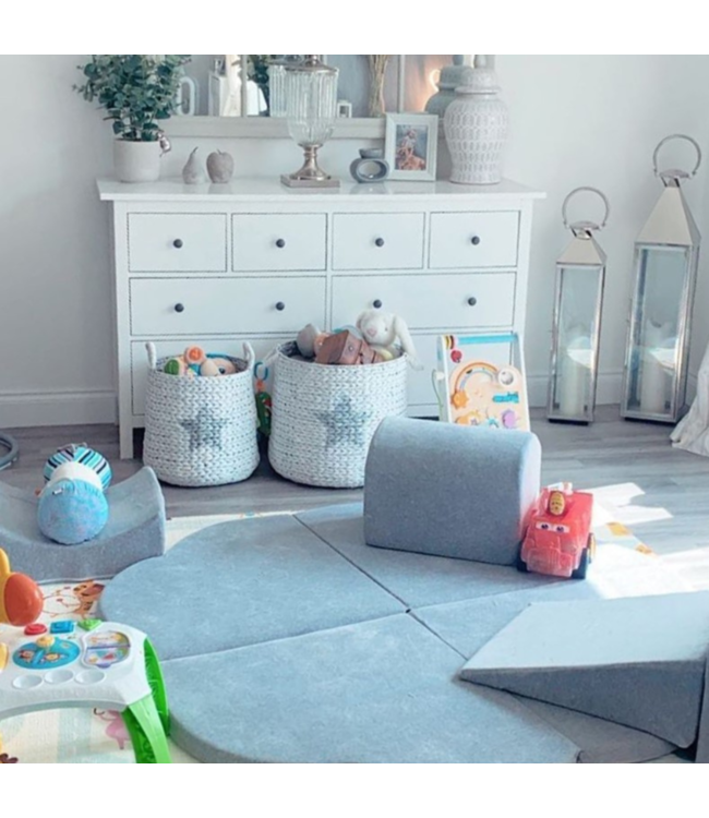 Donker blauwe speelmat in wolkvorm voor baby’s, peuters en kinderen