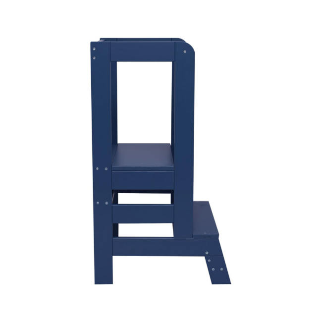 Wooden learning tower – safe and sturdy for young children