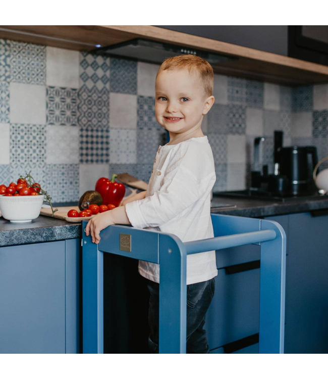 Leertoren met krijtbord – multifunctioneel en veilig voor kinderen