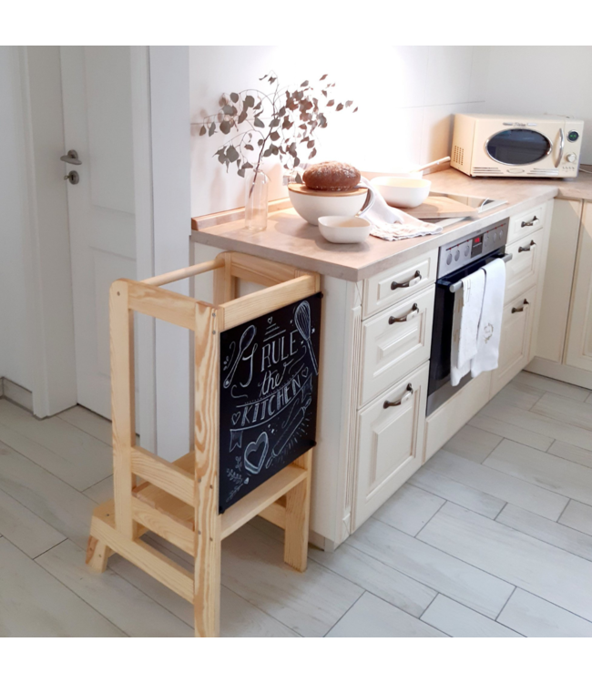 Leertoren met krijtbord – multifunctioneel en veilig voor kinderen