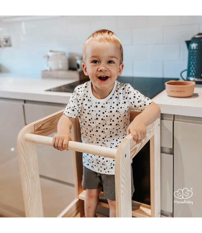 Leertoren met krijtbord – multifunctioneel en veilig voor kinderen