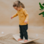 Balanceboard aus Naturholz für Kinder – Spiel und Motorik