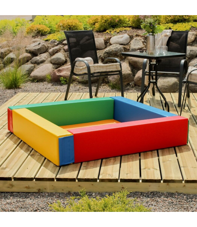 Soft play foam blokken ballenbak in primaire kleuren