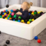 Witte soft play foam blokken ballenbak