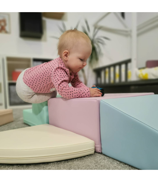 Foam blokken set corner pastel kleuren – zachte en kleurrijke blokken voor creatief spel en motorische ontwikkeling