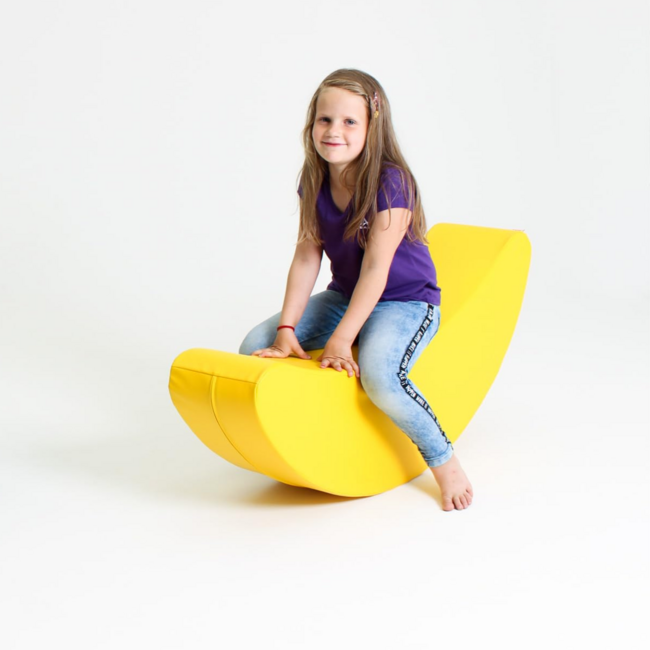 Banaan gele rocker voor actief en vrolijk speelplezier