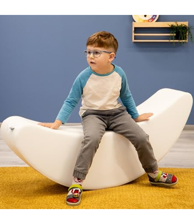 Witte kinderrocker in bananenvorm voor stijlvol speelplezier