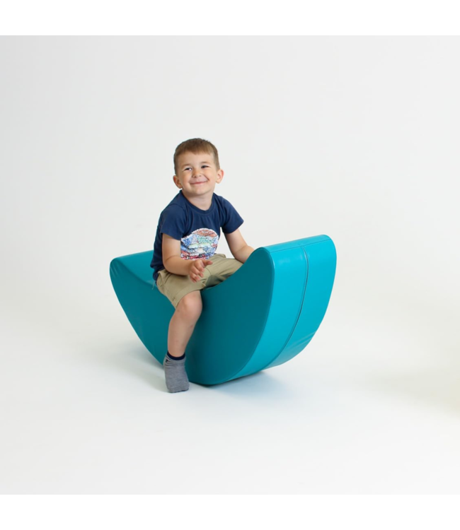 Turquoise kinderrocker in bananenvorm voor vrolijk spel