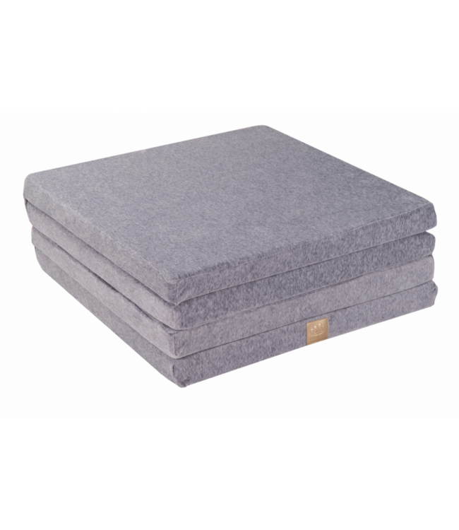 Grijze foam speelmat van verbonden elementen