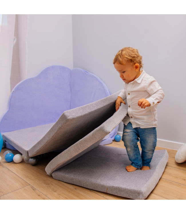 Grijze foam speelmat van verbonden elementen