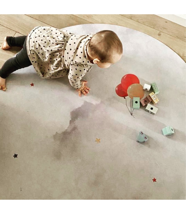 Rond speelkleed met luchtballonprint in zachte kleuren, duurzaam en comfortabel