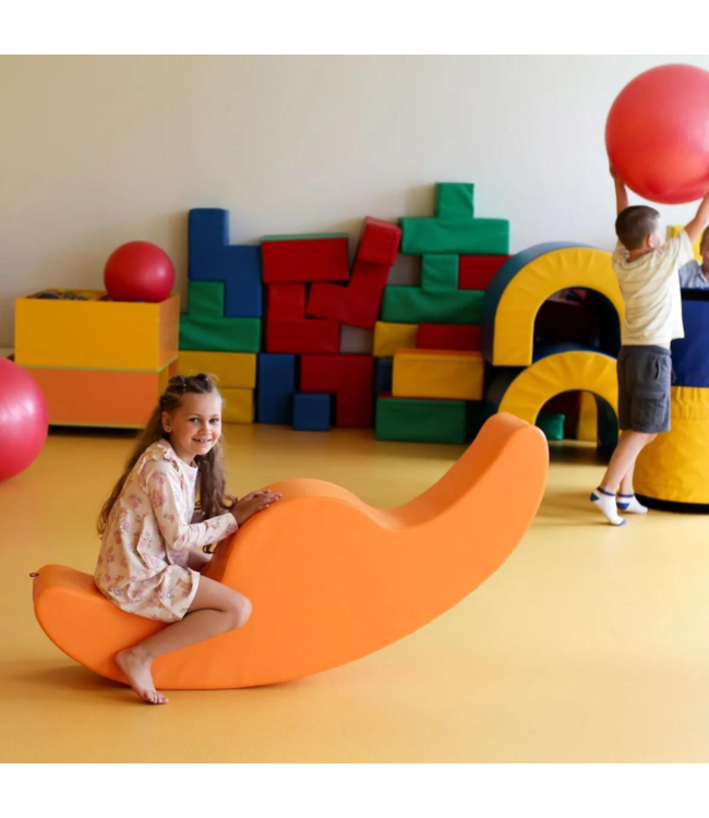 Witte schommelwip voor 2 kinderen – spelend leren in stijl