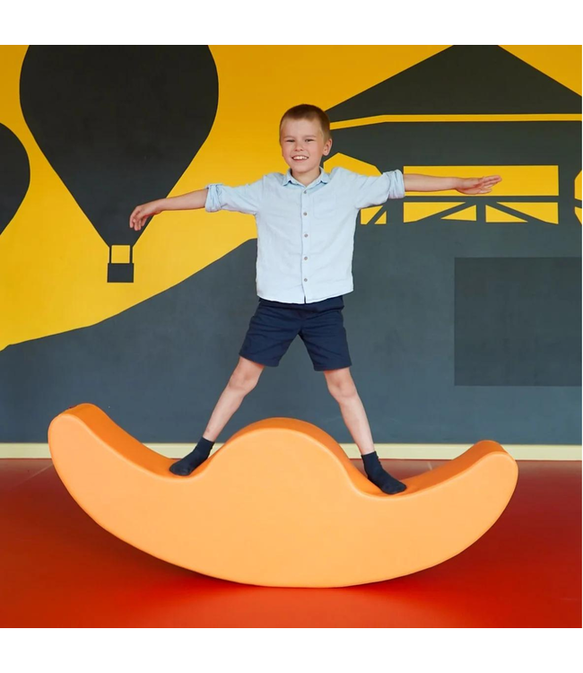 Beige schommelwip voor 2 kinderen – balans, plezier en creativiteit