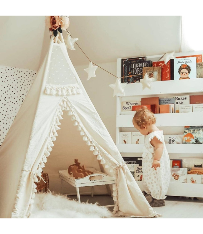 Boho tipi tent met kwastjes in ecru – gezellige speeltent voor kinderen