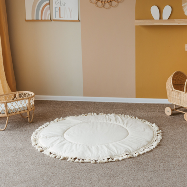 Boho style play mat with tassels in ecru – soft, stylish and perfect for the nursery
