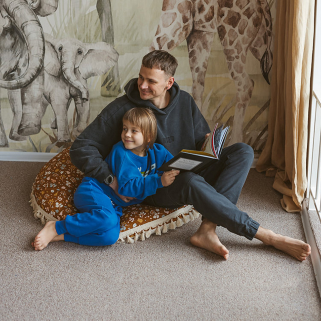 Zacht vloerkussen met franjes in gebloemd dessin – stijlvol en comfortabel zitkussen