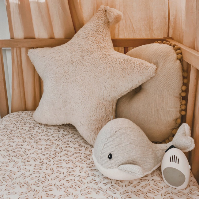 Grijze knuffel met hartslag walvis Moby voor baby’s