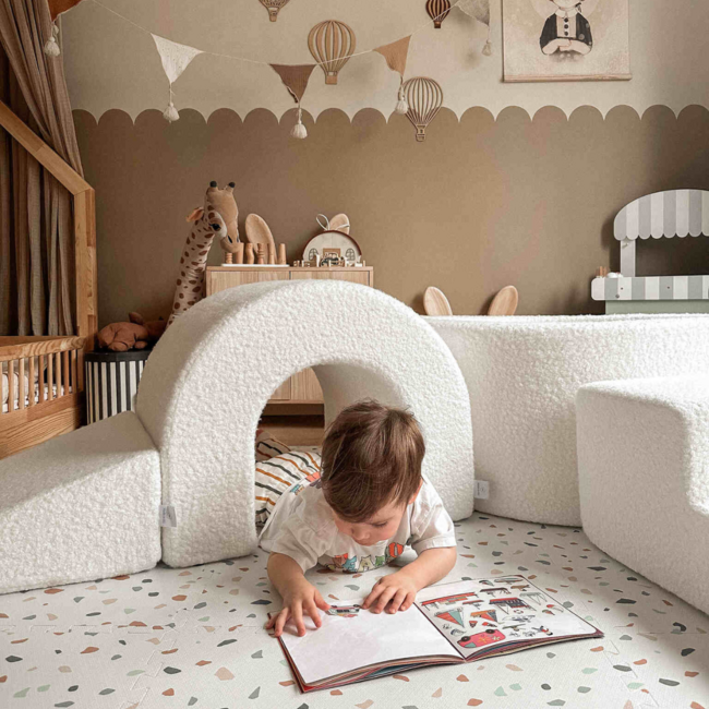 XXL foam play set with ball pit in soft teddy fabric for active play