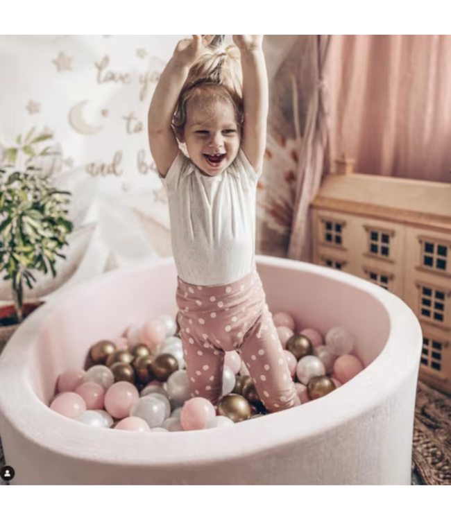 Parel witte ballenbakballen voor een frisse en stijlvolle speelruimte